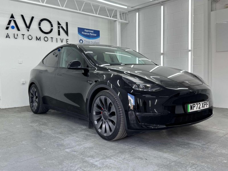 TESLA MODEL Y