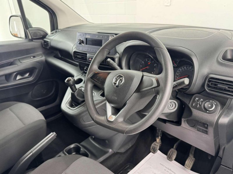 VAUXHALL COMBO