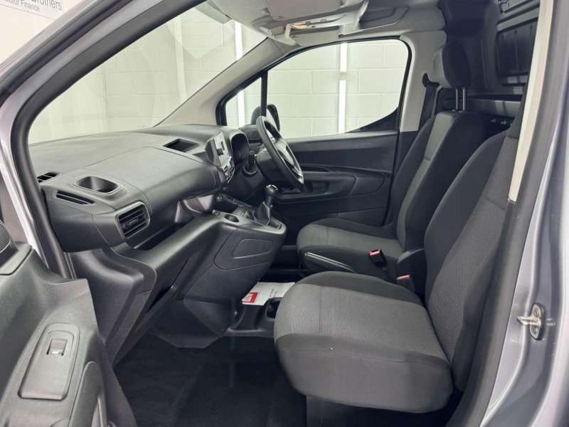 VAUXHALL COMBO