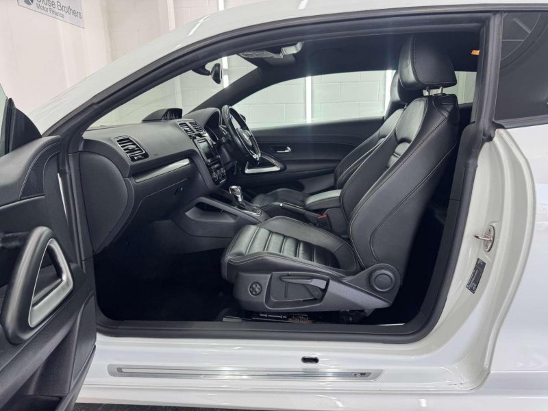 VOLKSWAGEN SCIROCCO