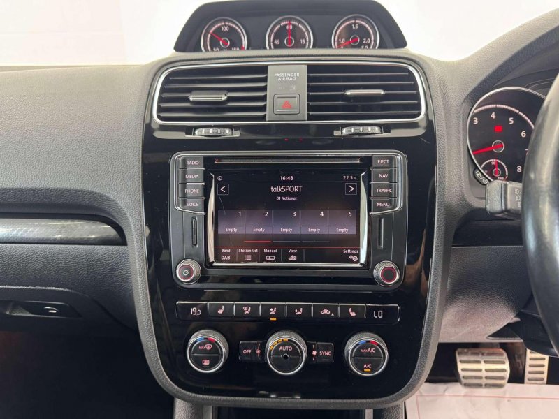 VOLKSWAGEN SCIROCCO